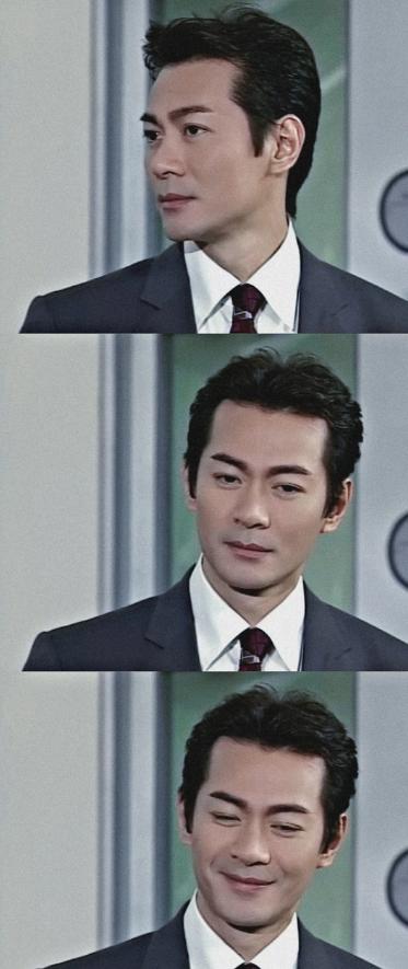 钻石配资 62岁香港视帝景区卖唱：凭本事吃饭，不丢人！